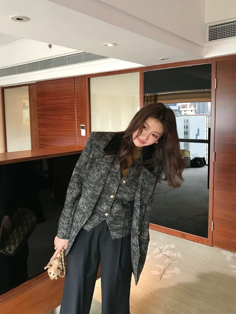 質感灰配色黑領毛呢西裝外套+排釦背心SET-S-XL (Elegant & Love)