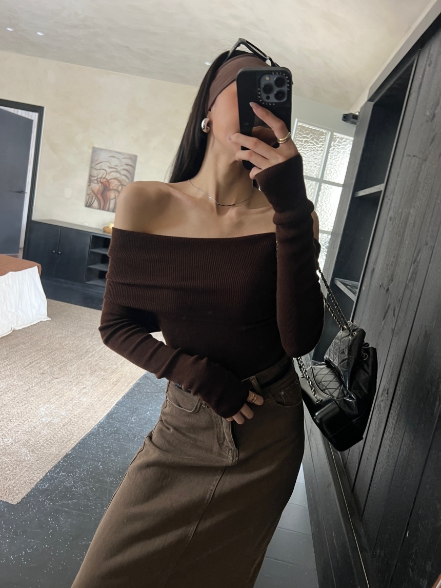 翻領一字肩針織上衣*4色