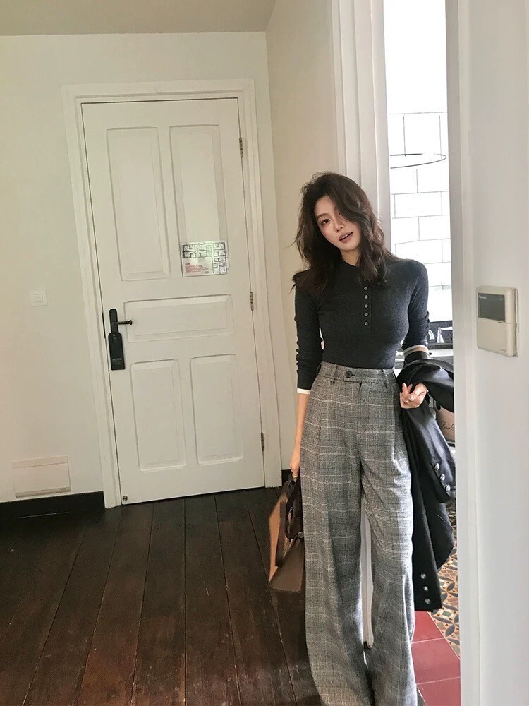 配色手袖下擺造型排釦圓領上衣-S-XL / 2色 (Elegant & Love)