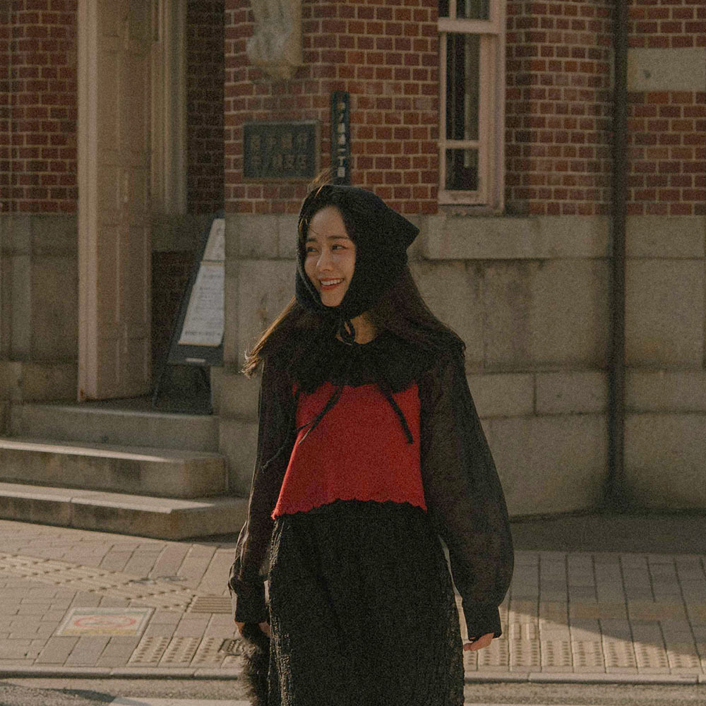 Plain knitted triangle scarf with straps in five colors【07130035】in stock+pre-order