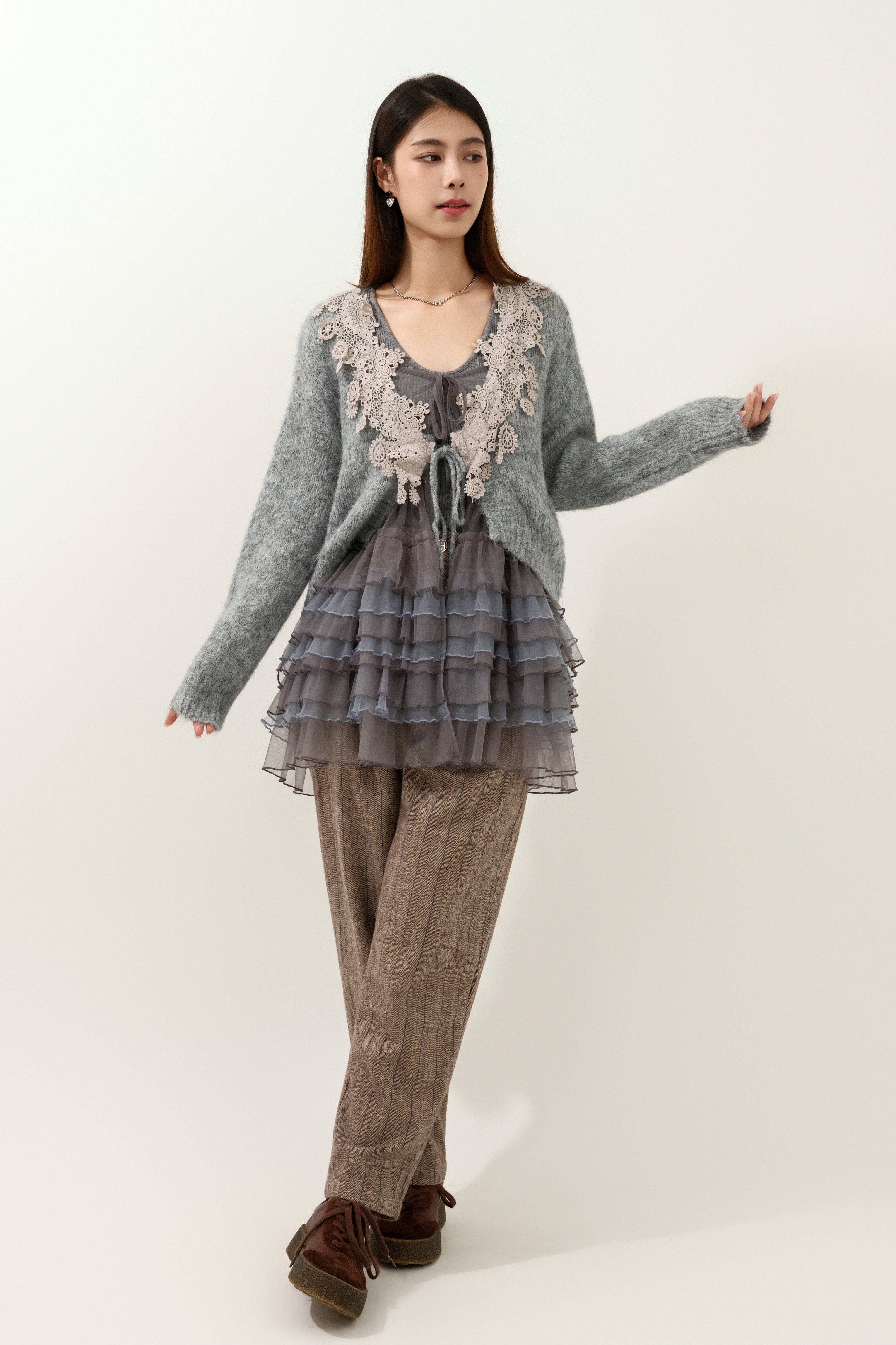 蕾絲花邊領morHair cardigan (預購產品）