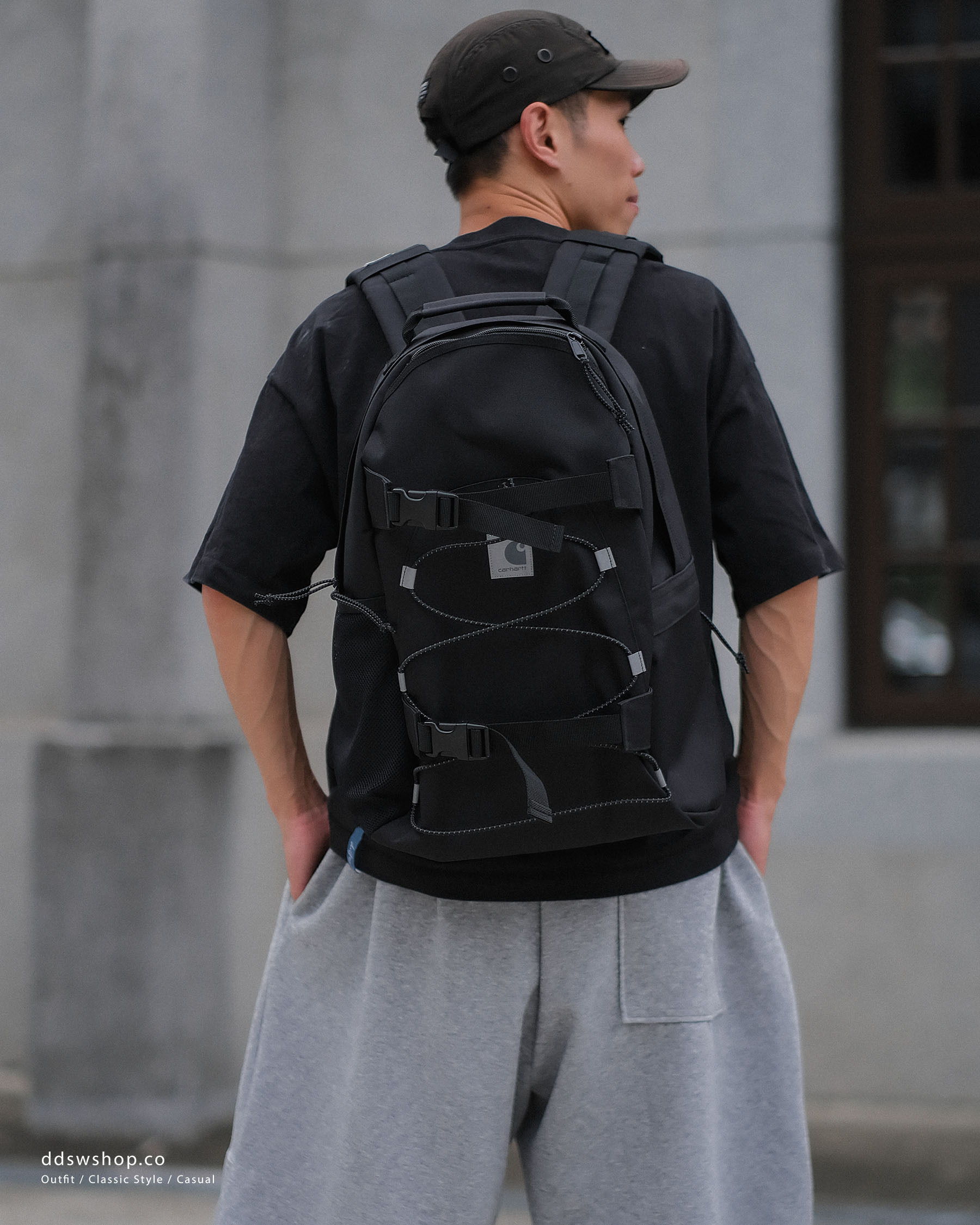 "現貨" Carhartt WIP REFLECTIVE KICKFLIP BACKPACK 反光logo 黑色後背包
