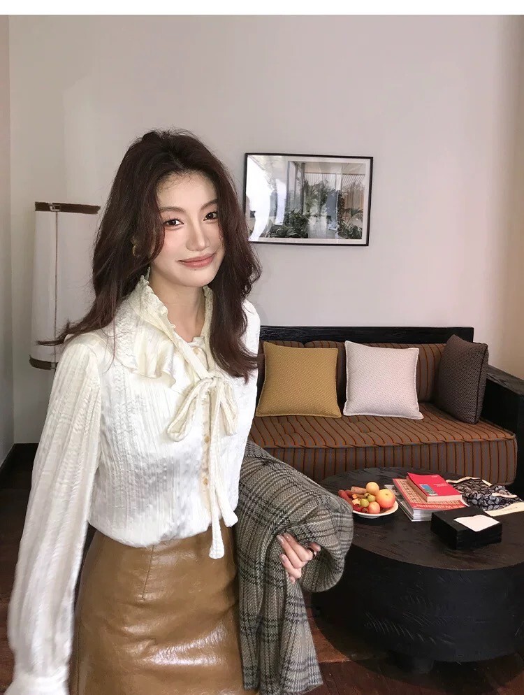 氣質女子宮廷風綁帶織紋感上衣-S-L / 2色 (Elegant & Love)