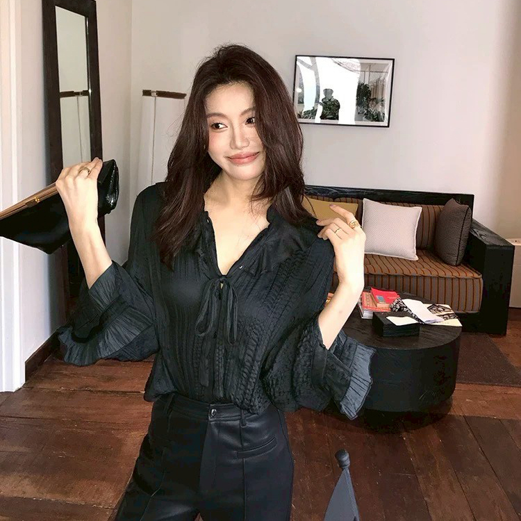 氣質女子宮廷風綁帶織紋感上衣-S-L / 2色 (Elegant & Love)