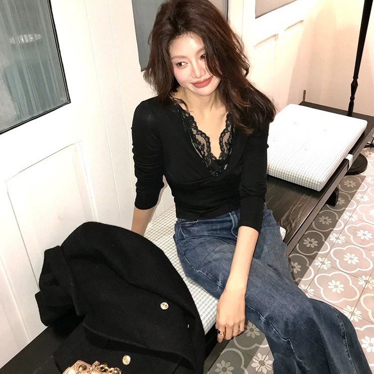 經典黑透膚蕾絲拼接V領長袖上衣-S-XL (Elegant & Love)