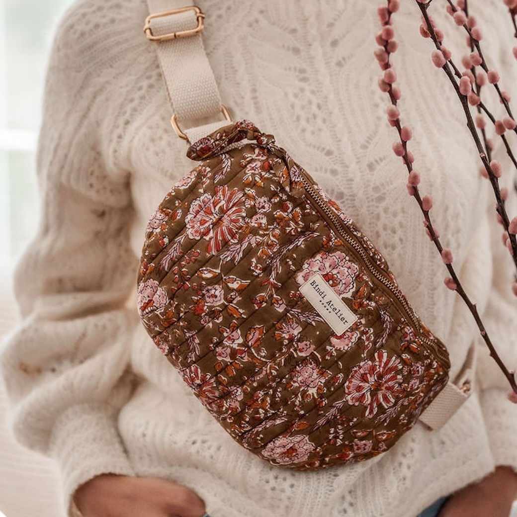 琪拉烘餅粉花鑲番椒紅| 單肩包