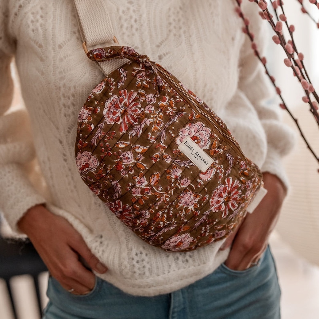 琪拉烘餅粉花鑲番椒紅| 單肩包