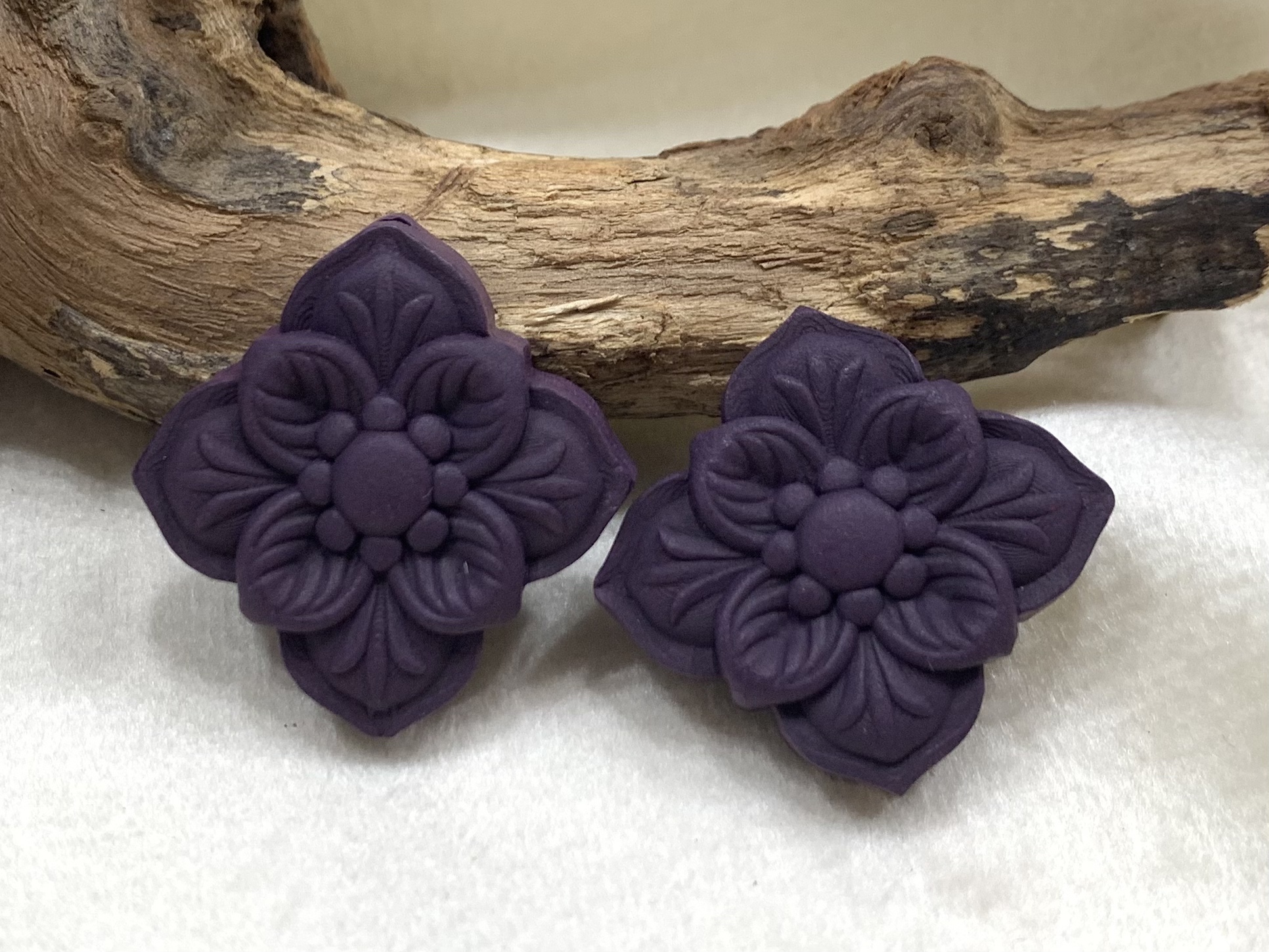 【現貨】LL1001714 紫氣東來驅寒活血香 - 梅花香牌