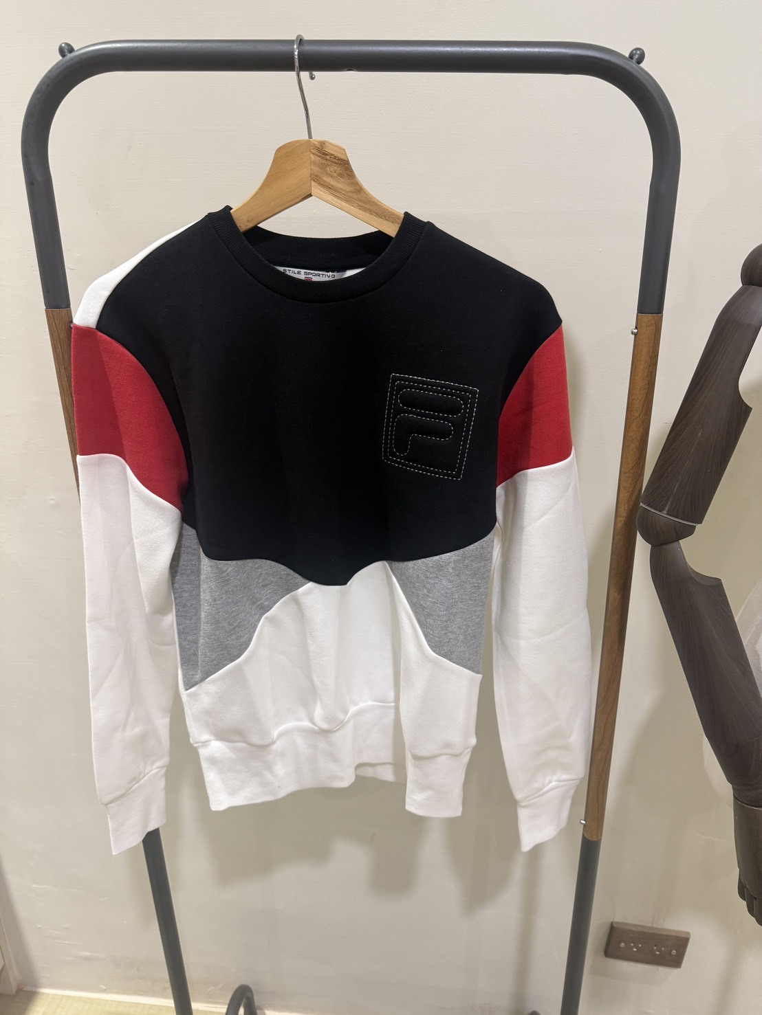 【出清】FILA 拼接圓領長袖｜S/M 尺寸｜百搭休閒上衣