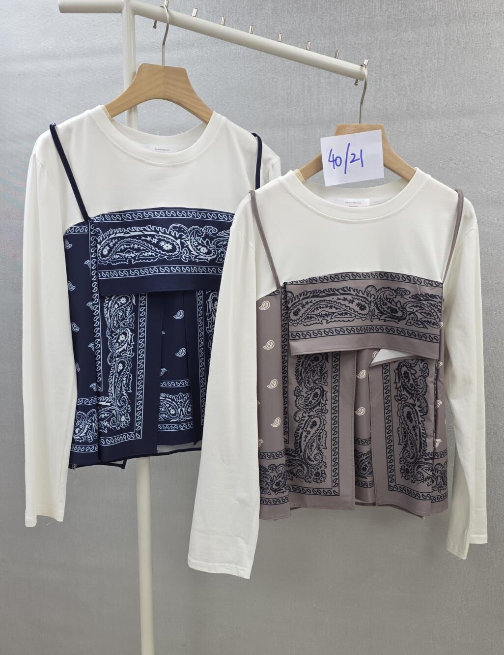 CF601  圖案花拼淨色top