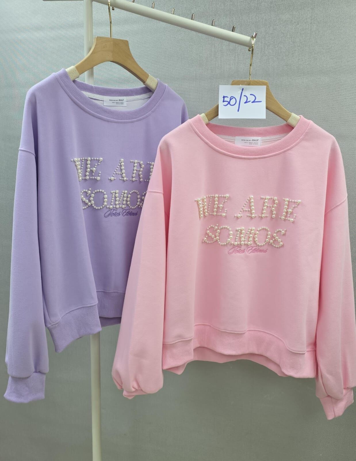 Cf624  字母釘珠圍衣   胸50  長22