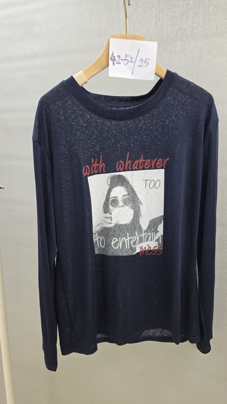 Cf611  字母印圖女人tee   胸42-52  長25