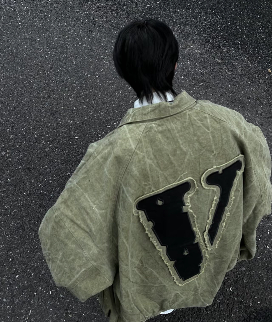 【APAIR】預購 VLone 大logo 大V 胸前歌德字體 飛行外套 水洗夾克外套 水洗黑 墨綠 兩色 VLBO24001