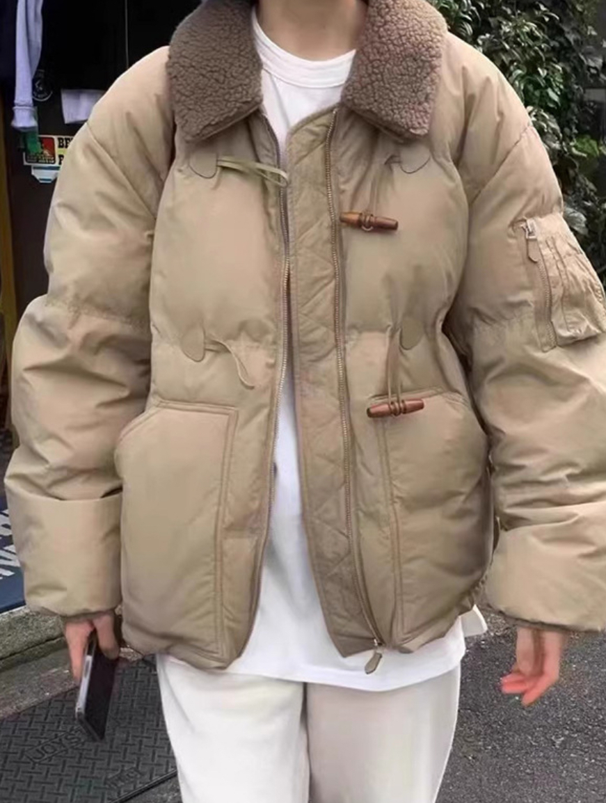 ᴷᴼᴿᴱᴬ 🇰🇷牛角扣輕盈保暖蓬鬆感棉外套(兩色)