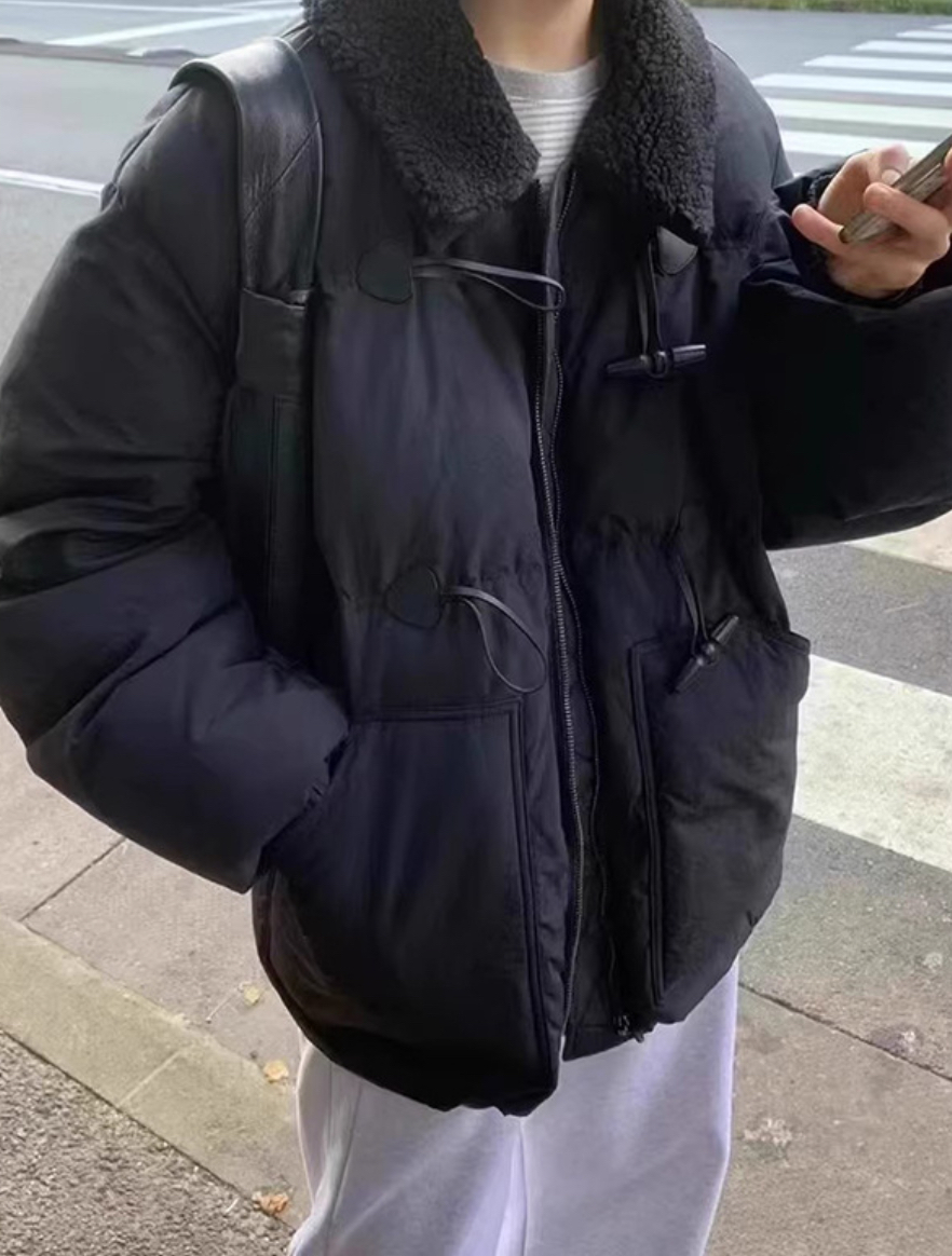 ᴷᴼᴿᴱᴬ 🇰🇷牛角扣輕盈保暖蓬鬆感棉外套(兩色)