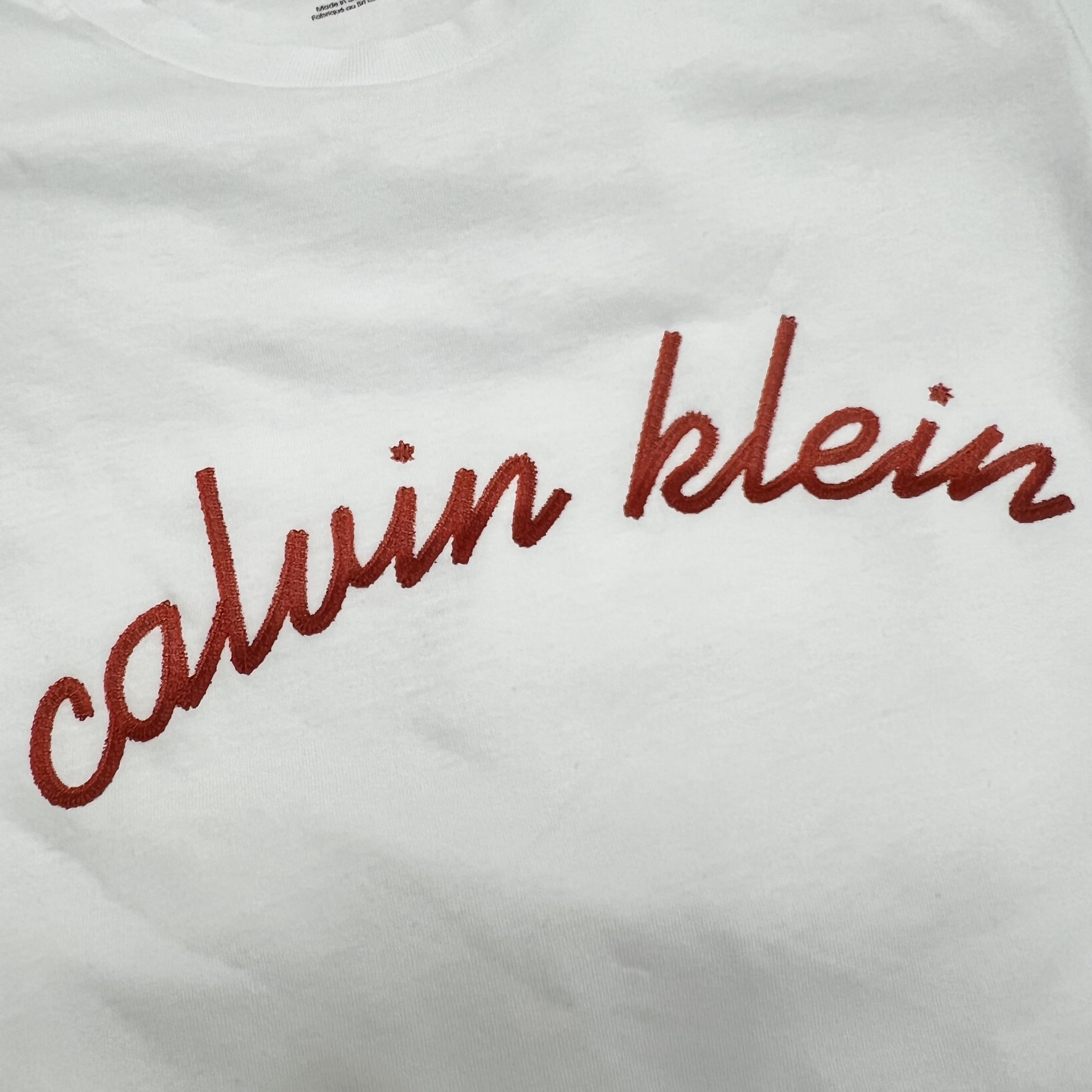 Calvin Klein 刺繡草寫字T-shirt