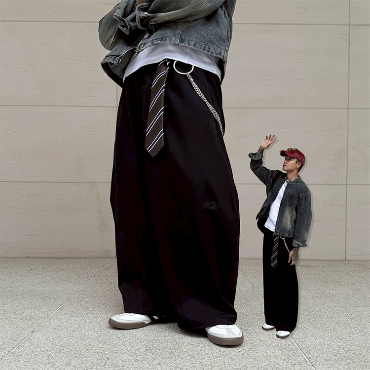 特殊剪裁西裝彎刀褲 垂墜感 質感抗皺