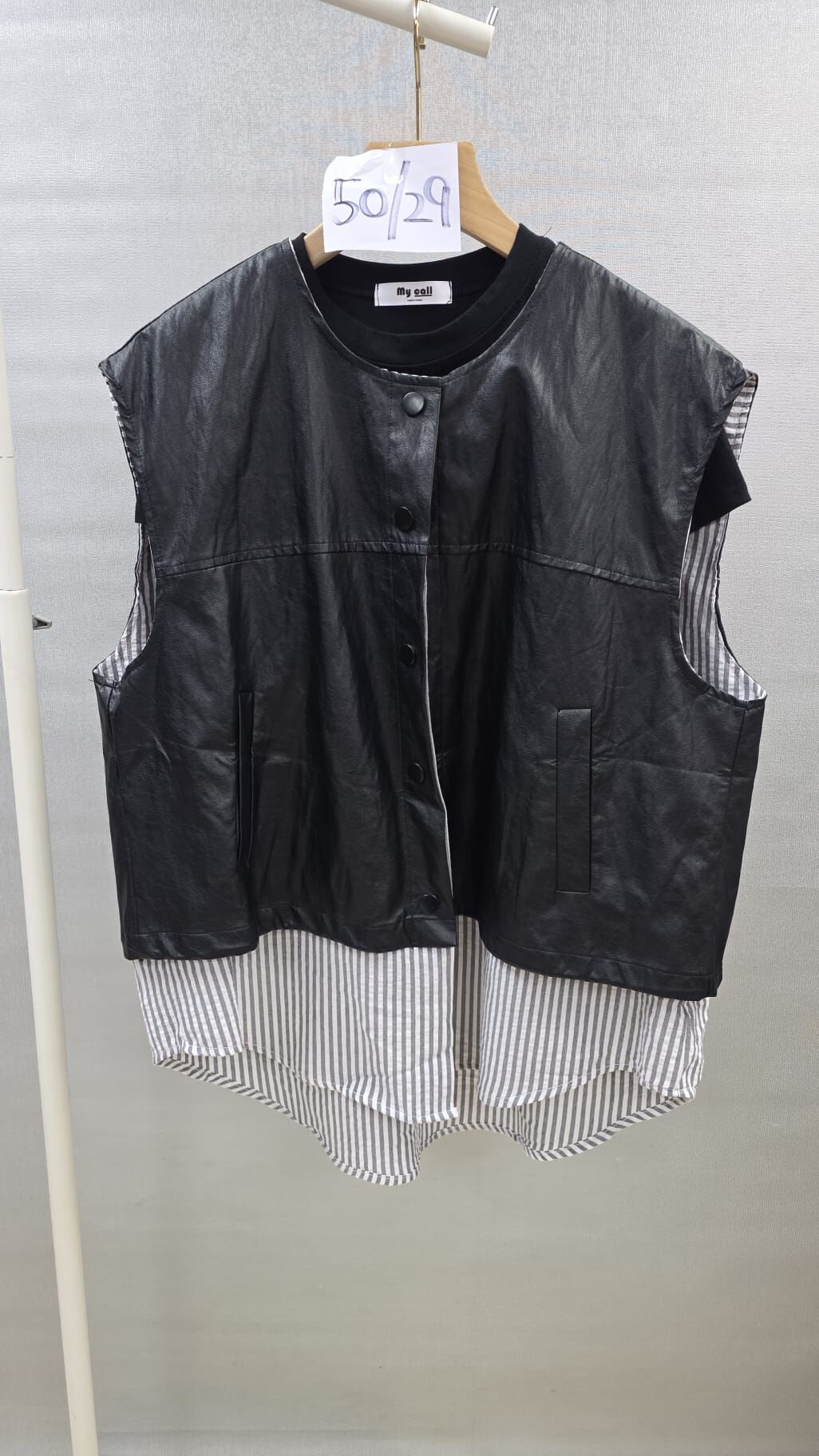 Cf623  仿皮拼恤料背心襯衫   胸50  長29