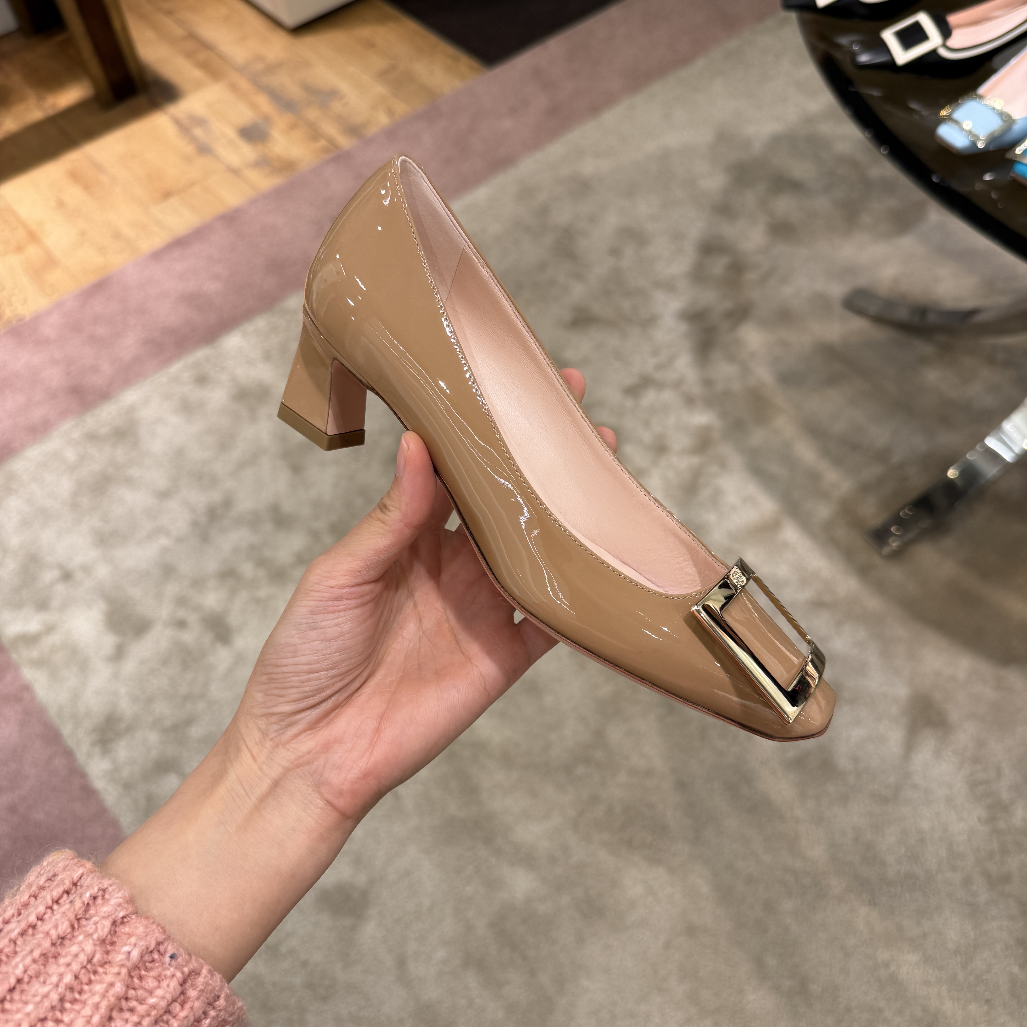 Roger Vivier RV trompette heels patent nude 45mm