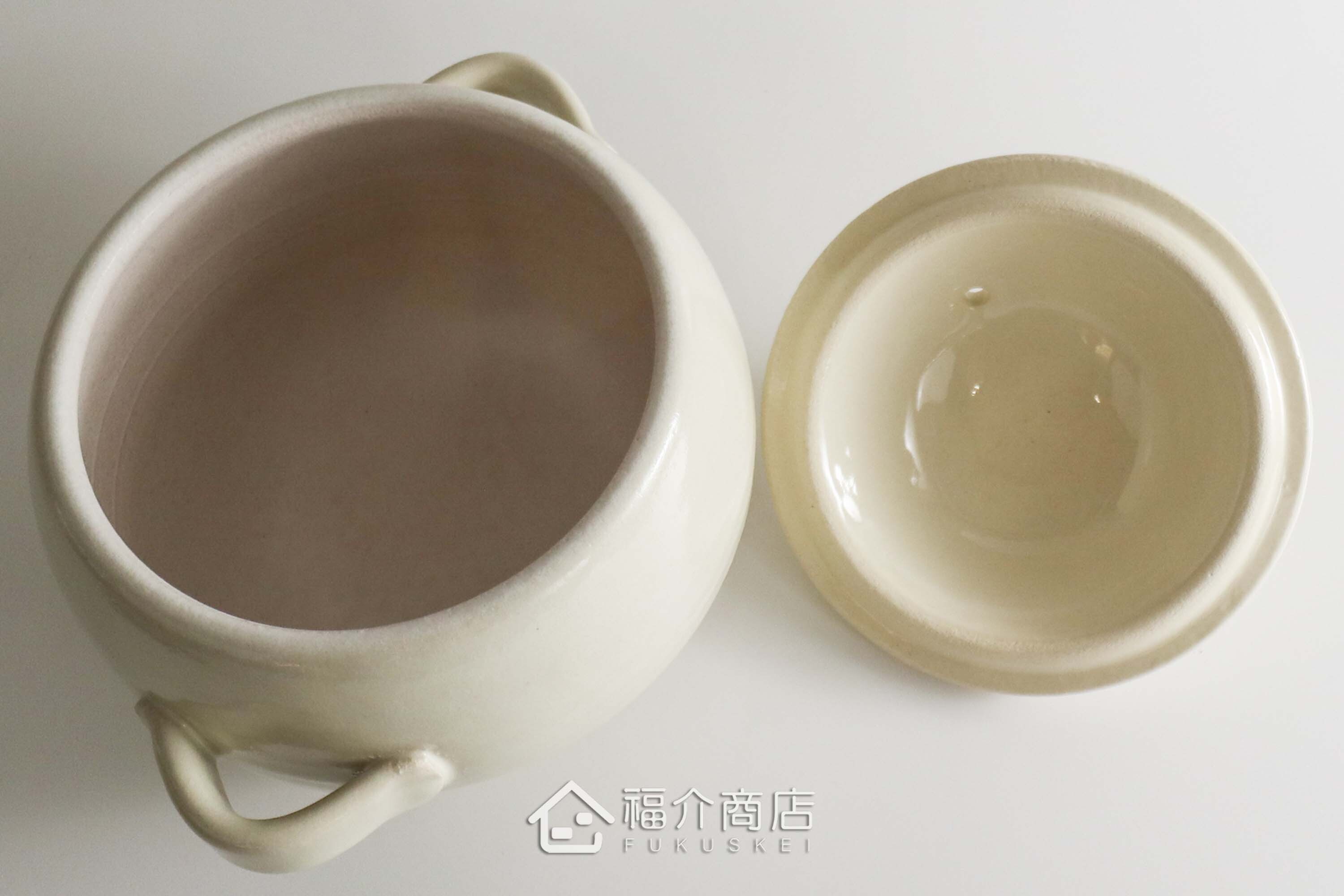 煮飯用陶瓷材質的飯鍋與土雞蛋