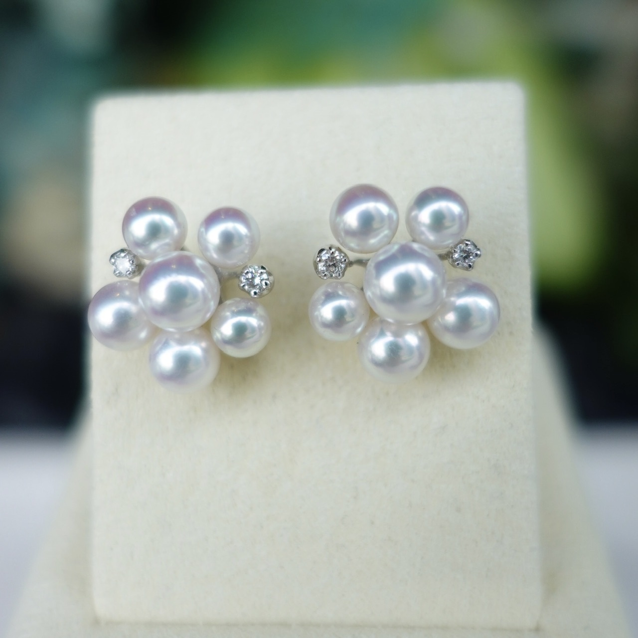 日本設計師系列-18K金彩凜珠鑽石耳釘