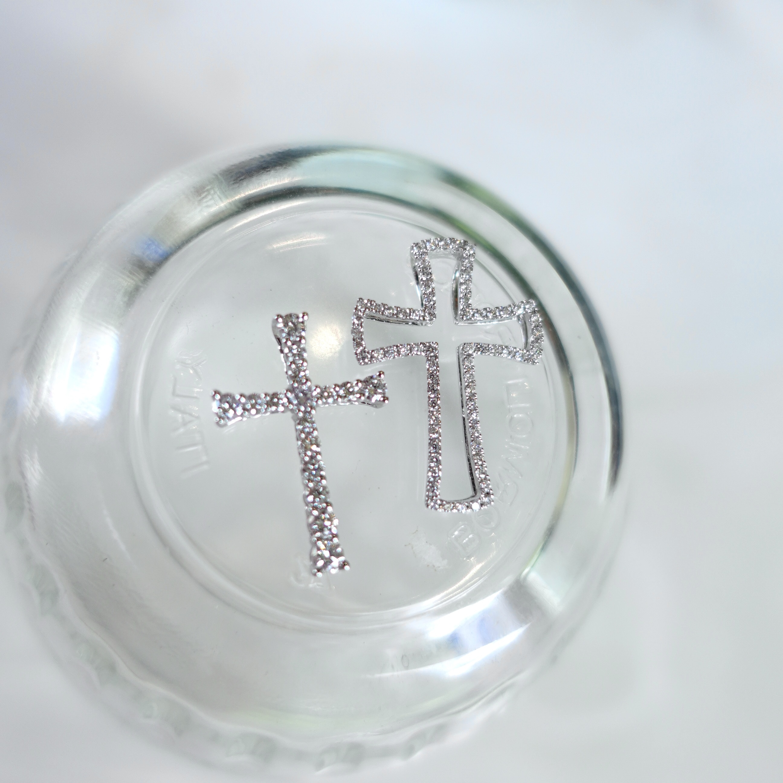 18K金鑽石可拆式吊墜 - 十字架