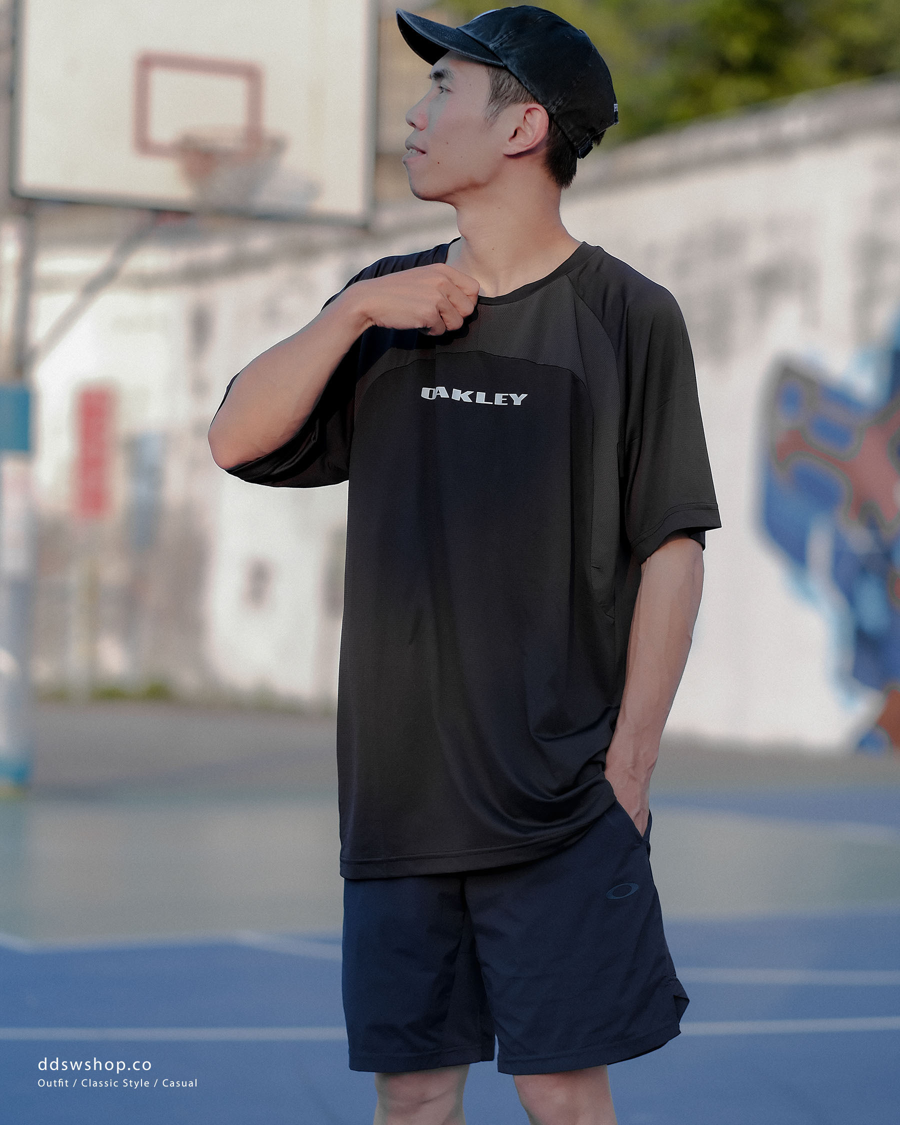 “日本限時連線” OAKLEY 拼接 短袖