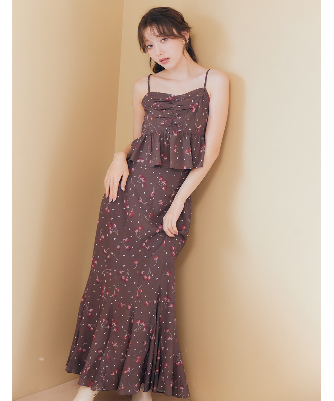 [現貨] 折扣 LILLIAN CARAT 櫻桃印花吊帶背心＆裙子套裝 棕色1號