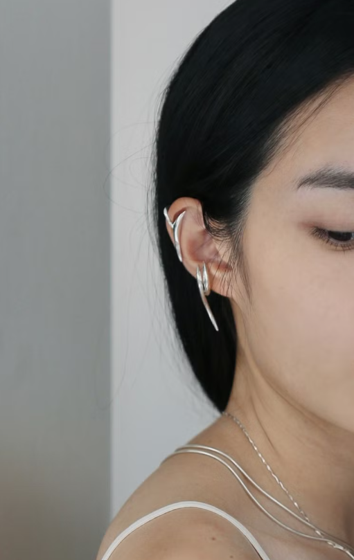 RONG 溶 Cascading Stream Ear Cuff 湧流耳骨夾