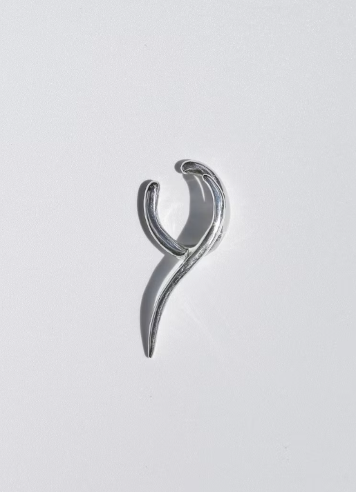 RONG 溶 Cascading Stream Ear Cuff 湧流耳骨夾