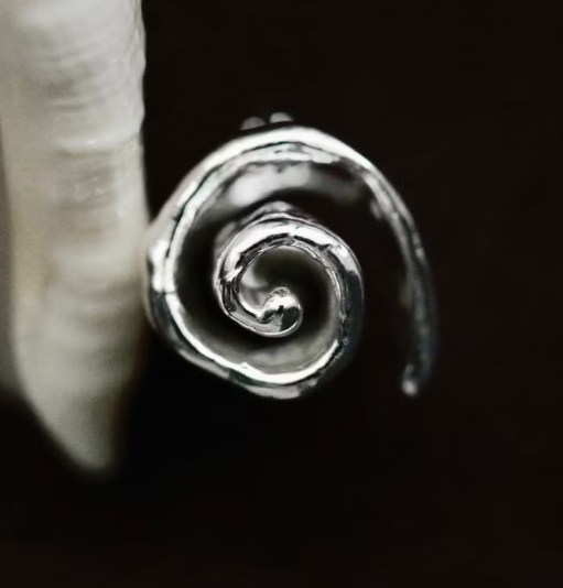 RONG 溶 Tidal Coil Earrings | 潮蜷耳環