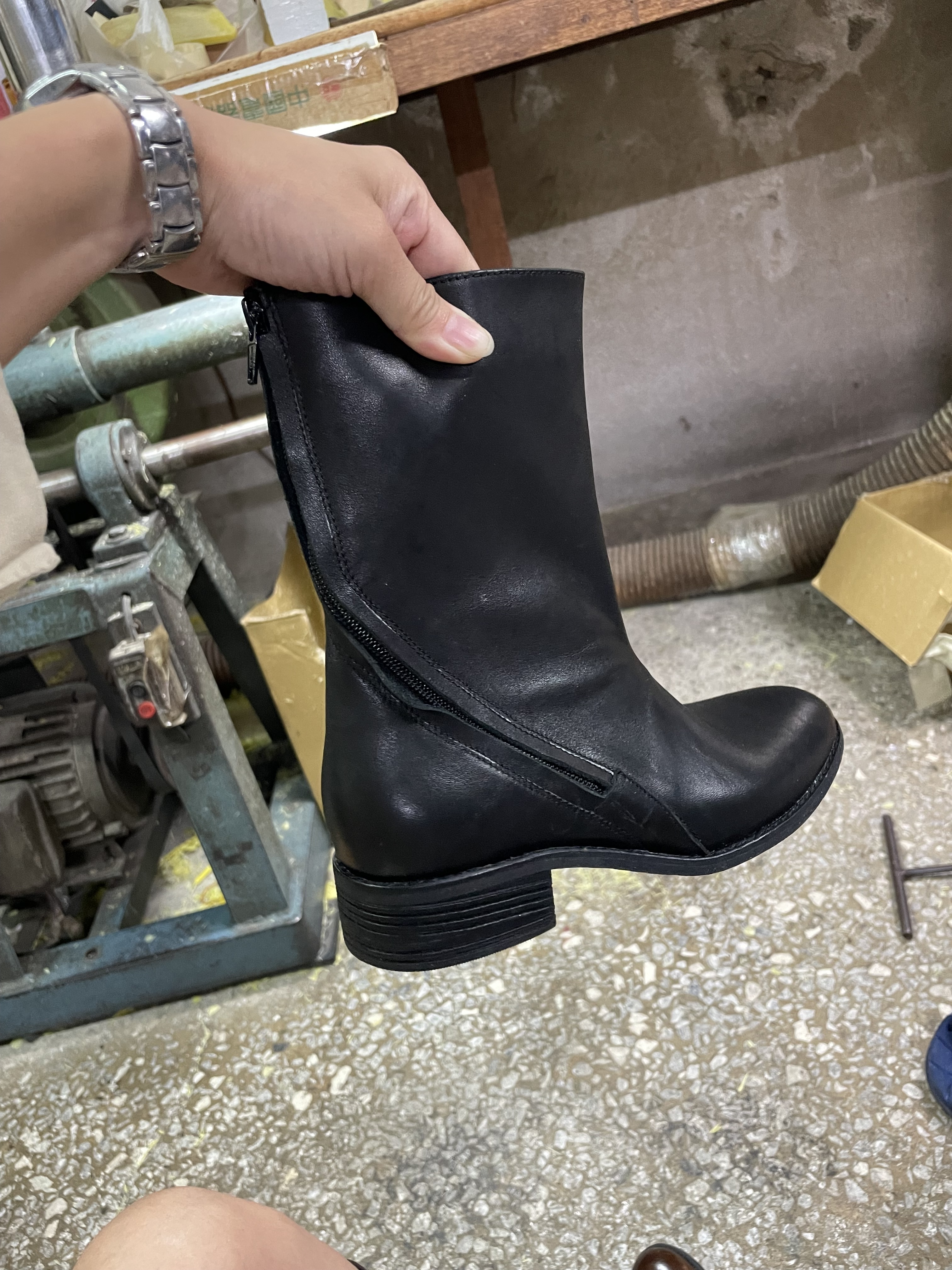 2025秋冬 MIT斜拉鏈短靴