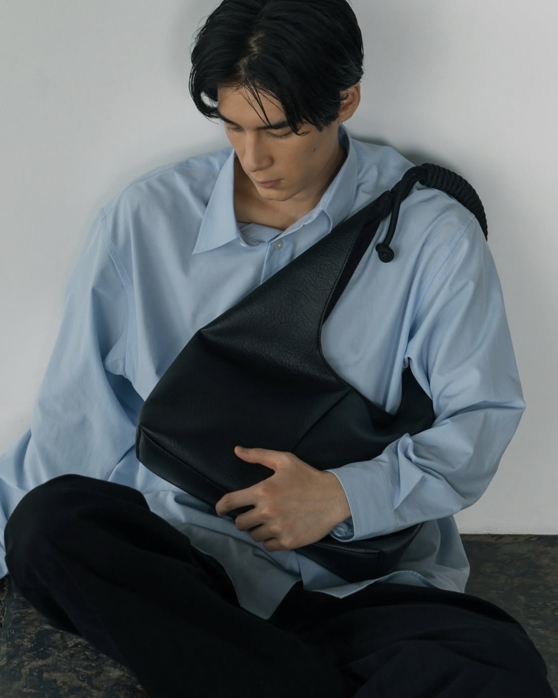 <日本線限定！>LURAKU 合成皮 繩索把手 手提 肩揹 兩用包