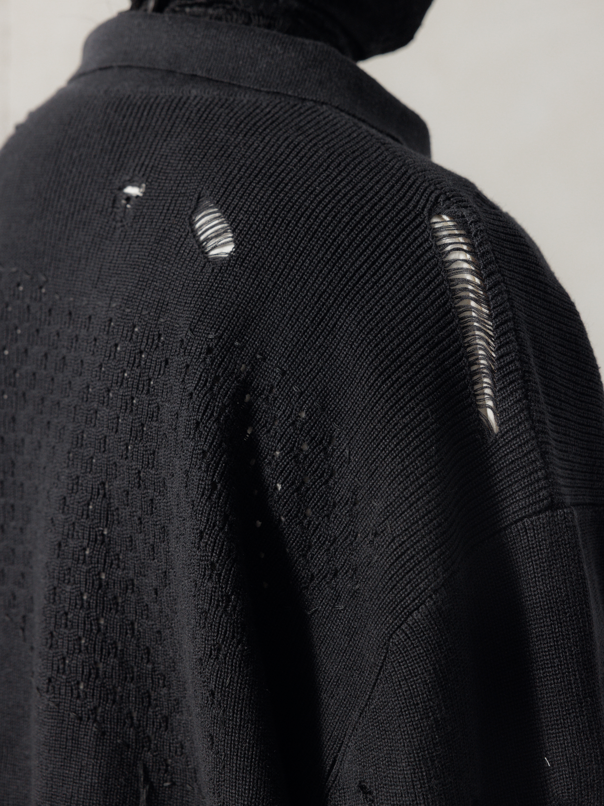 25FW｜Destroyed Knit