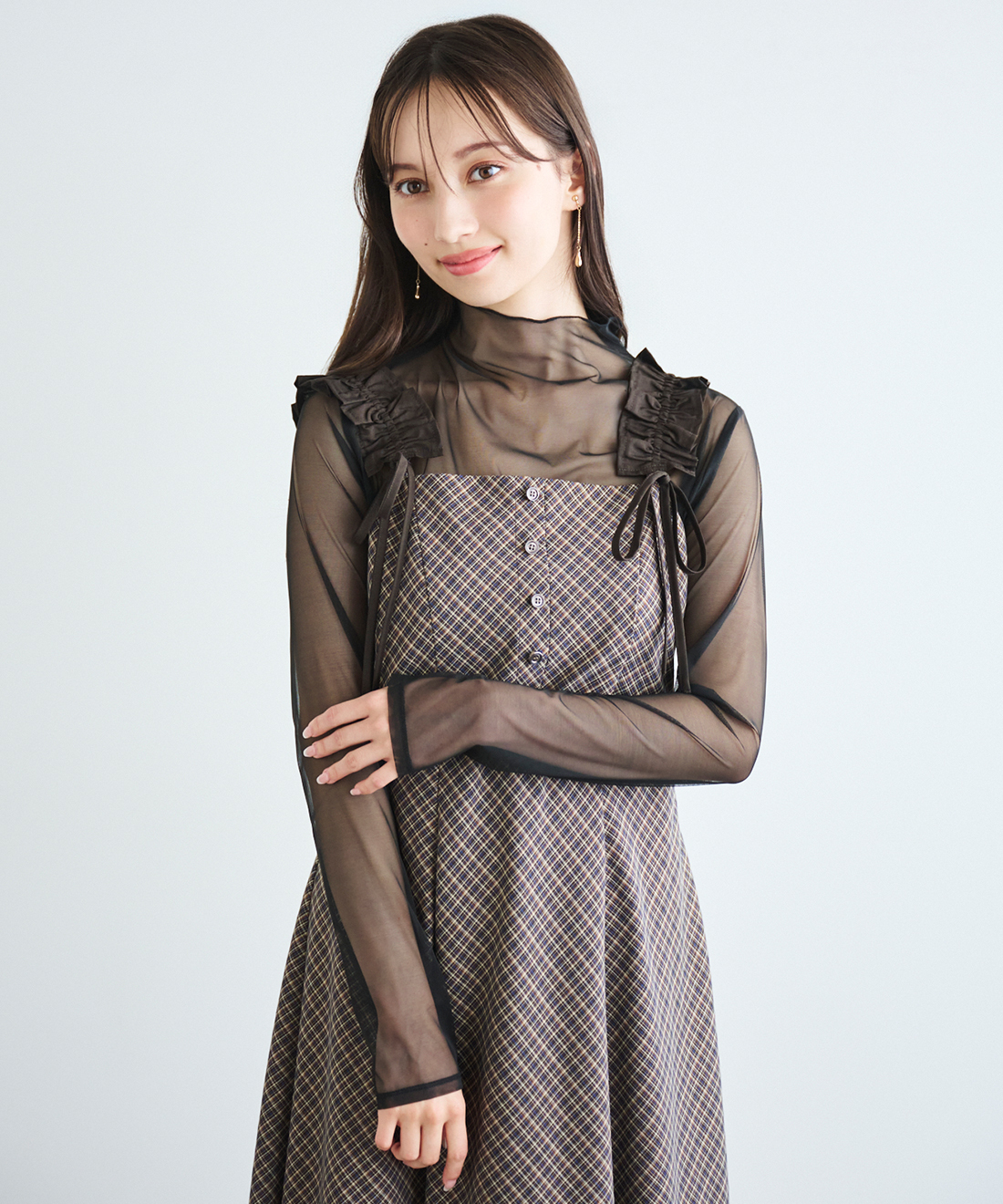 [預購] 折扣LILLIAN CARAT 薄紗荷葉擺高領上衣