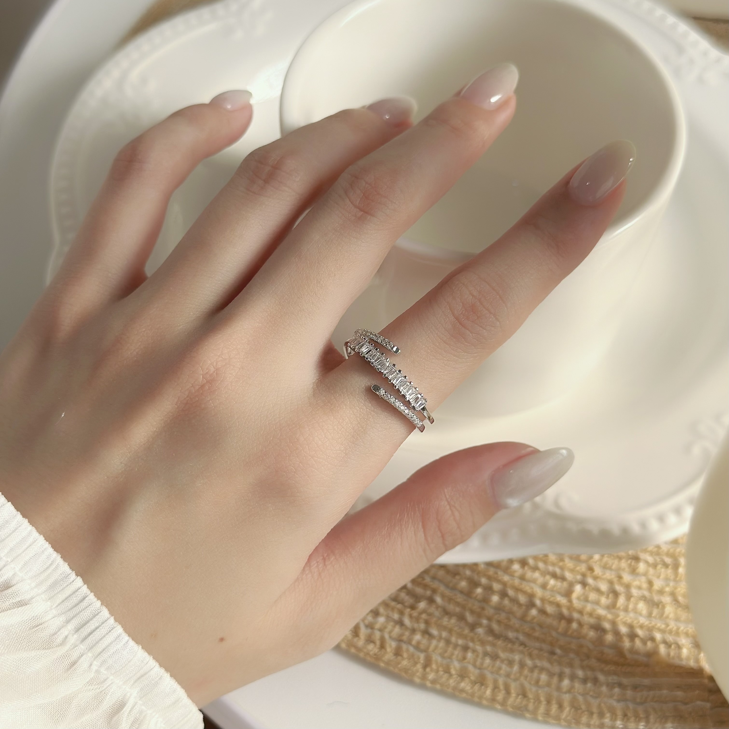 G104鋯石排鑽交叉調整戒