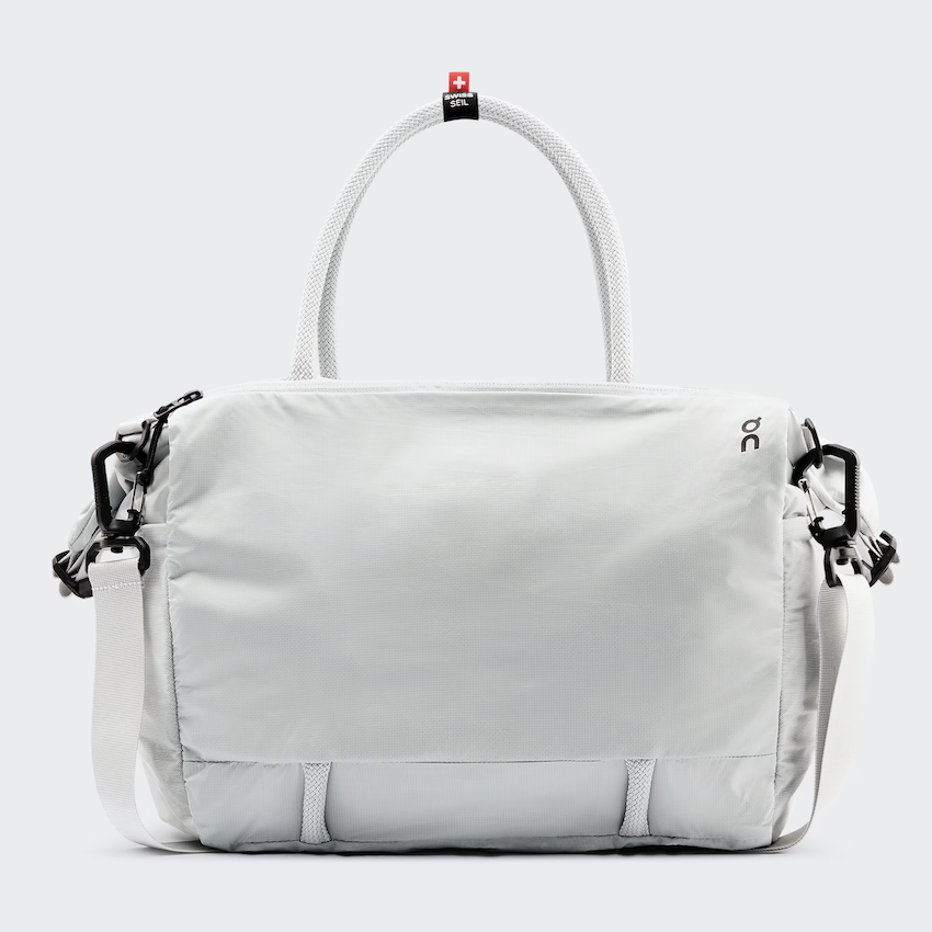 日本 On Running Track Pack 35L Lite 背包