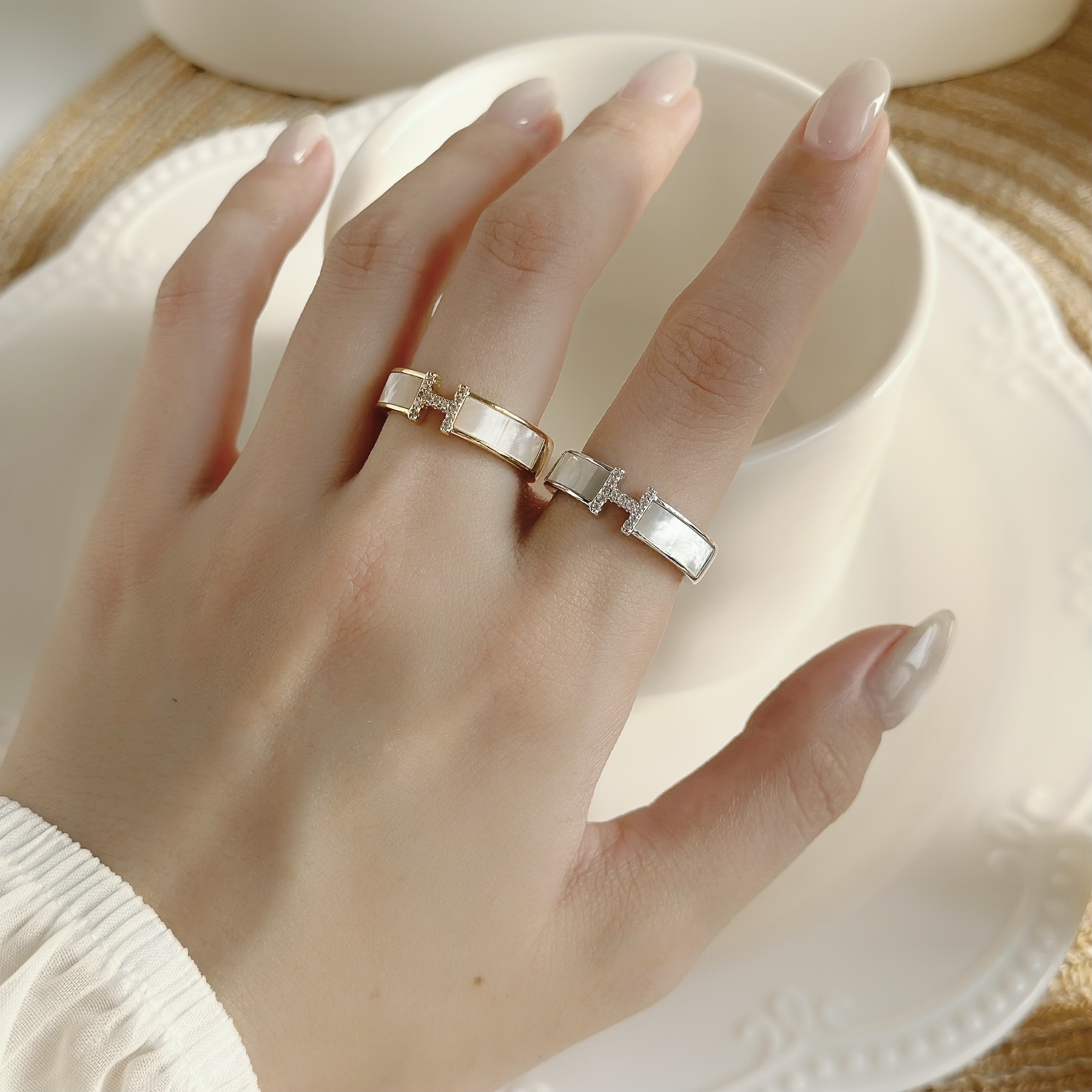 G51貝殼排鑽字母H調整戒