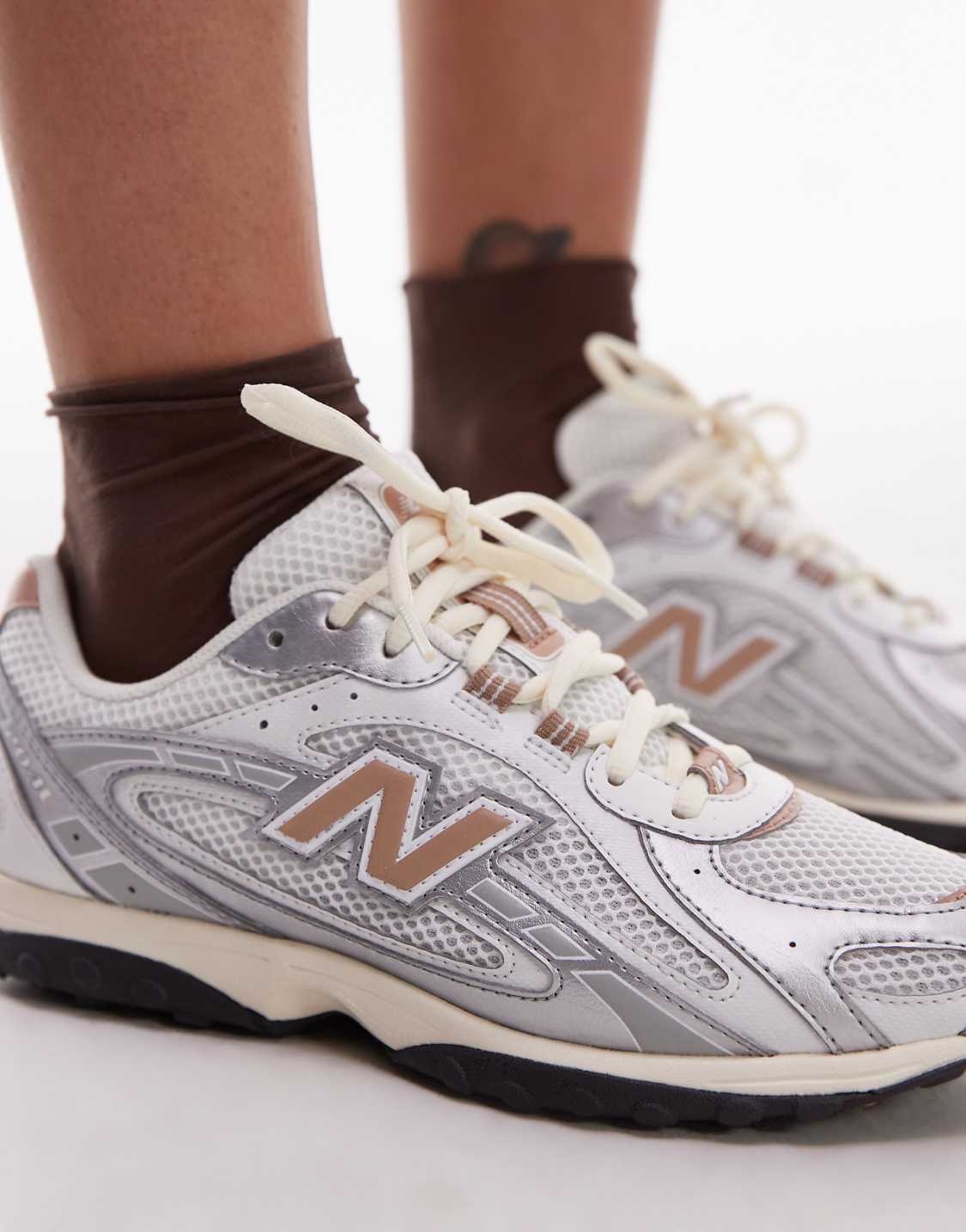 New Balance 2025大勢 薄底鞋 NB 204L 復古奶油 太空銀褐 U204LSWA