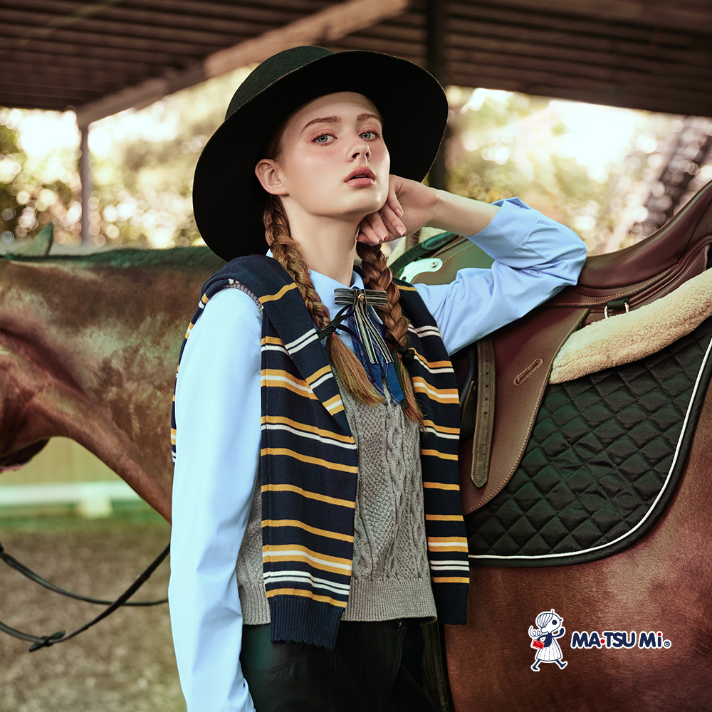 MA‧TSU Mi 休閒感撞色線條花邊設計針織長袖上衣(紅.深藍)