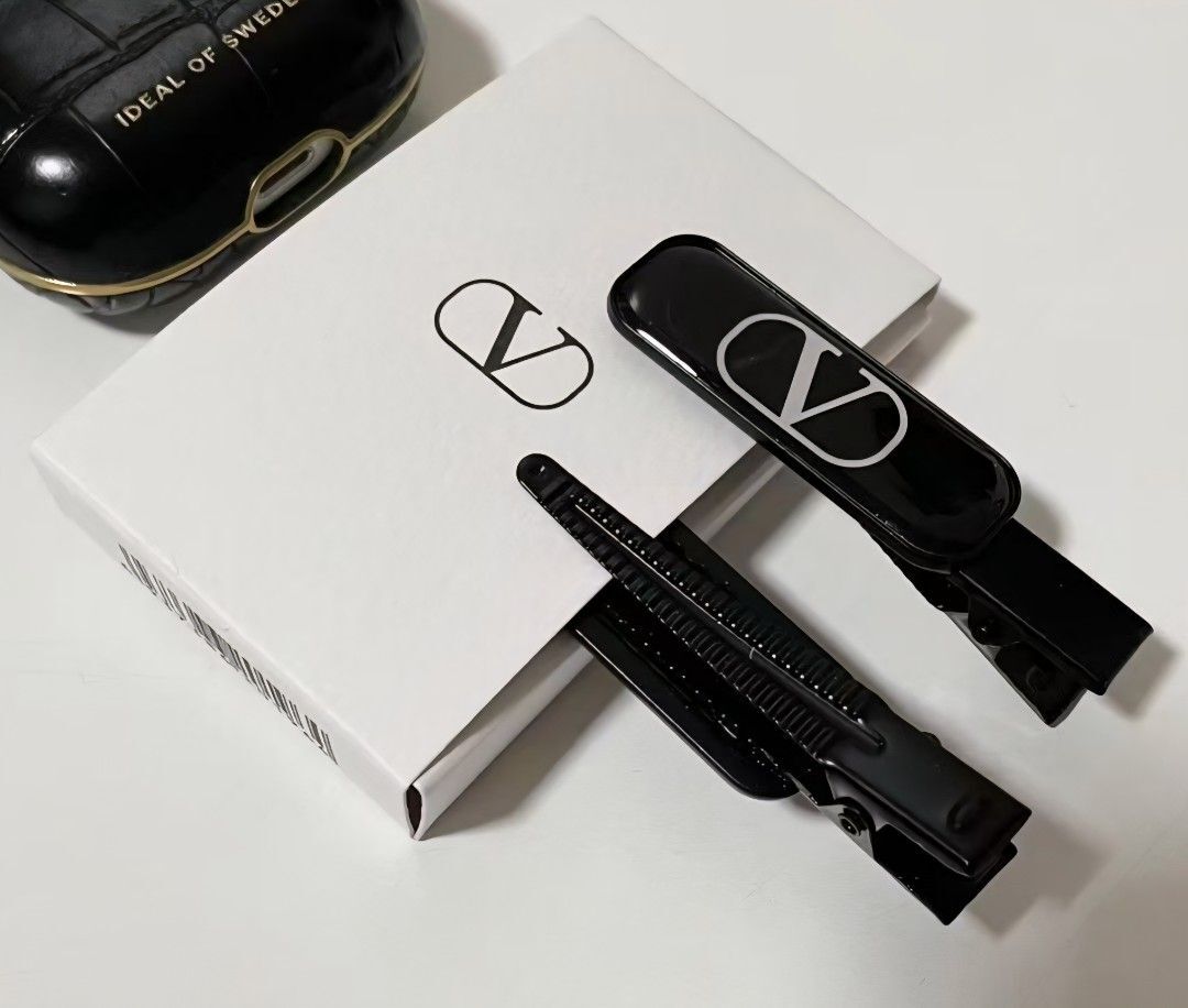 Valentino VIP 贈品黑色髮夾