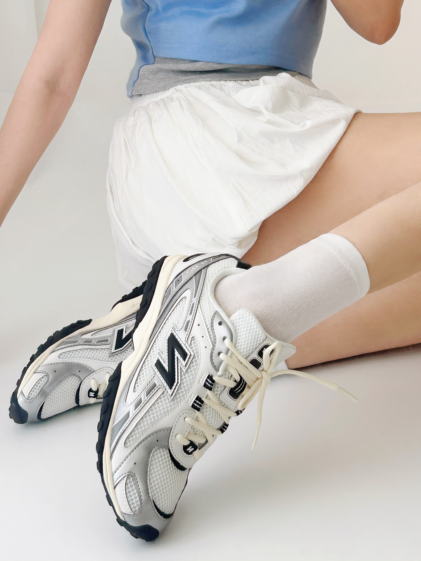 New Balance 2025大勢 薄底鞋 NB 204L 復古奶油 金屬黑銀 U204LSWD