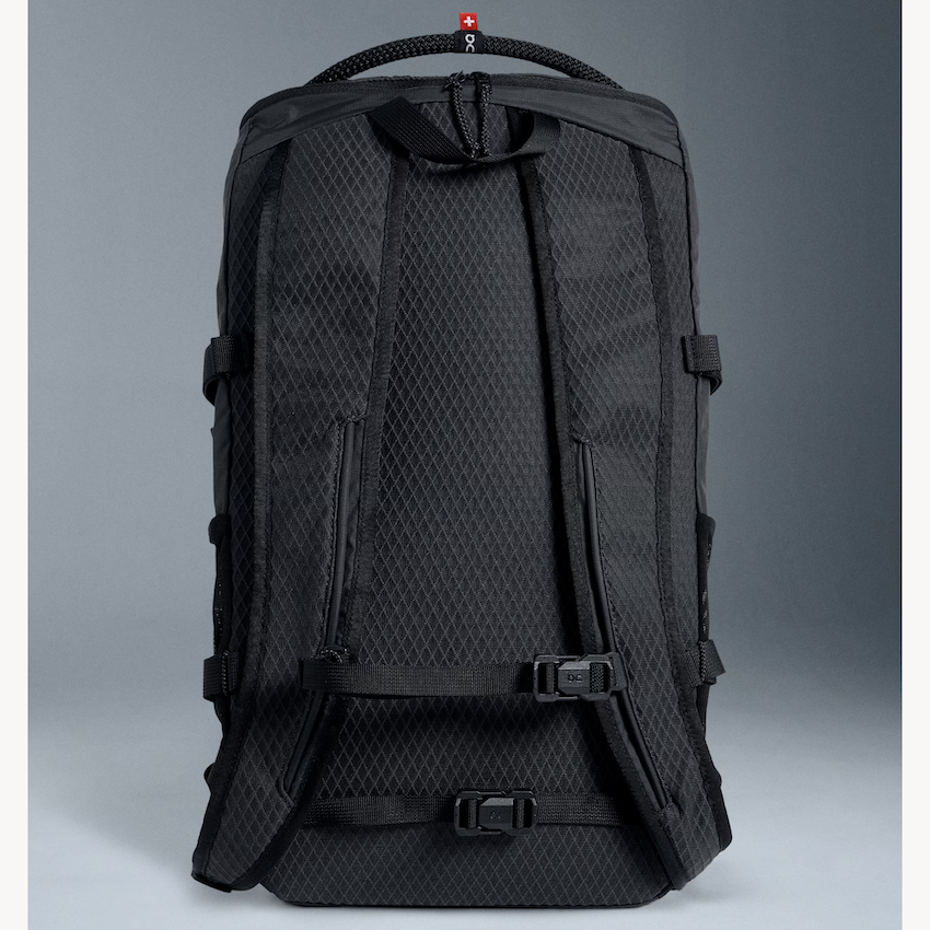 日本 On Running Speed Pack 18L Lite 背包