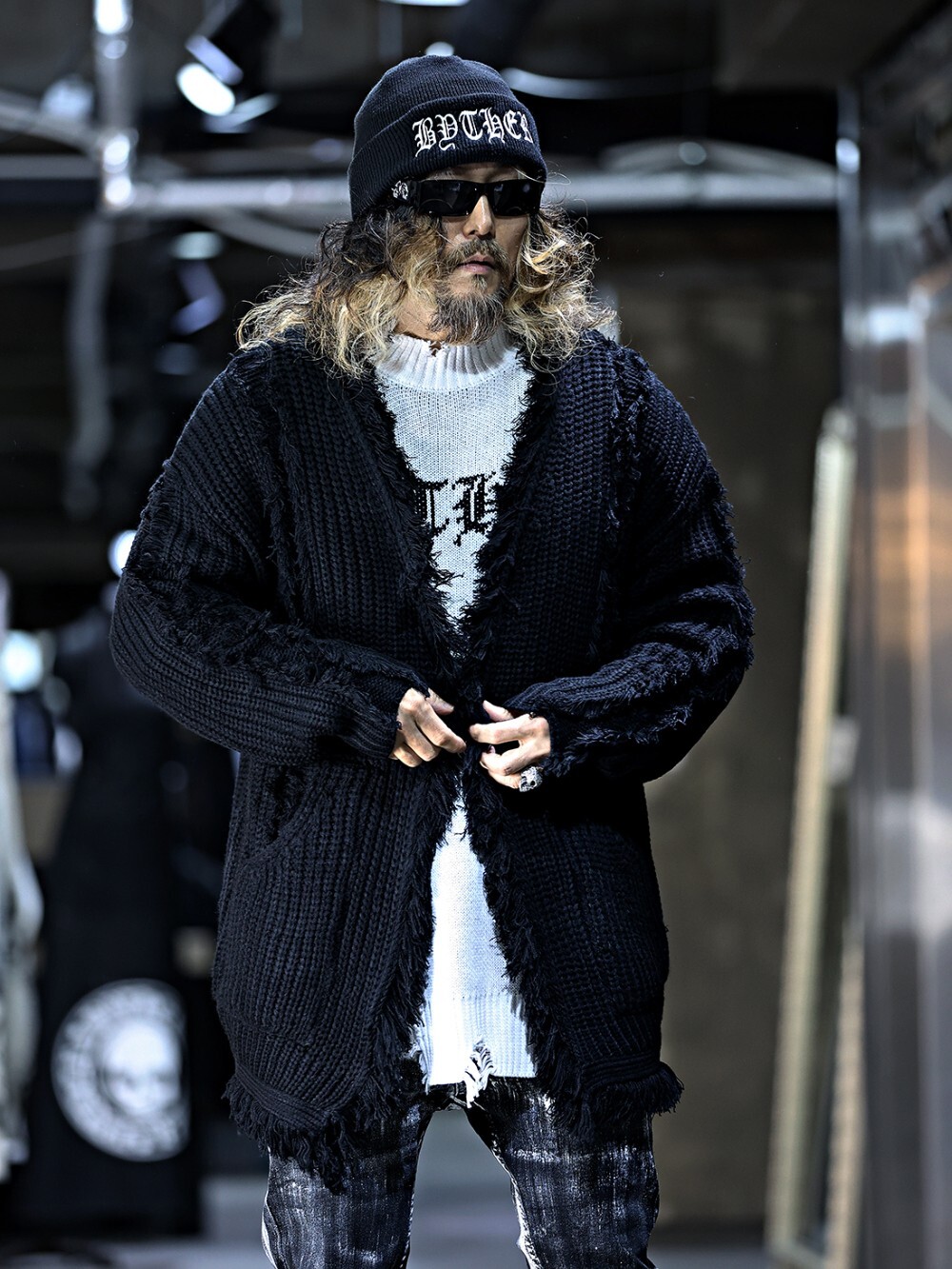 流蘇細節別針短針織開襟衫