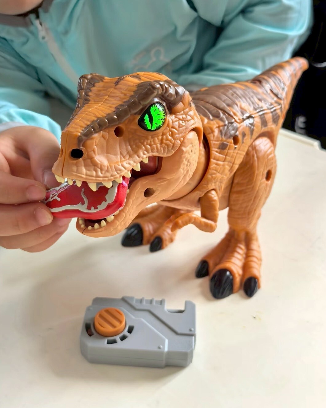 侏儸紀世界 超逼真可孵化恐龍蛋 內建五種小遊戲 多感應互動