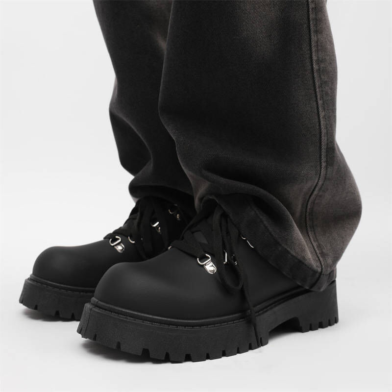 工裝金屬感消光炭黑5cm厚底增高皮鞋，小個子穿搭顯高必備