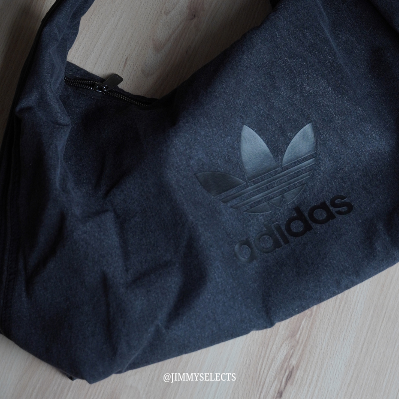 【adidas Originals】三葉草 Logo 雲朵包 黑色 大容量 棉質 腋下包 手提包 男女同款 情侶包 IX7694