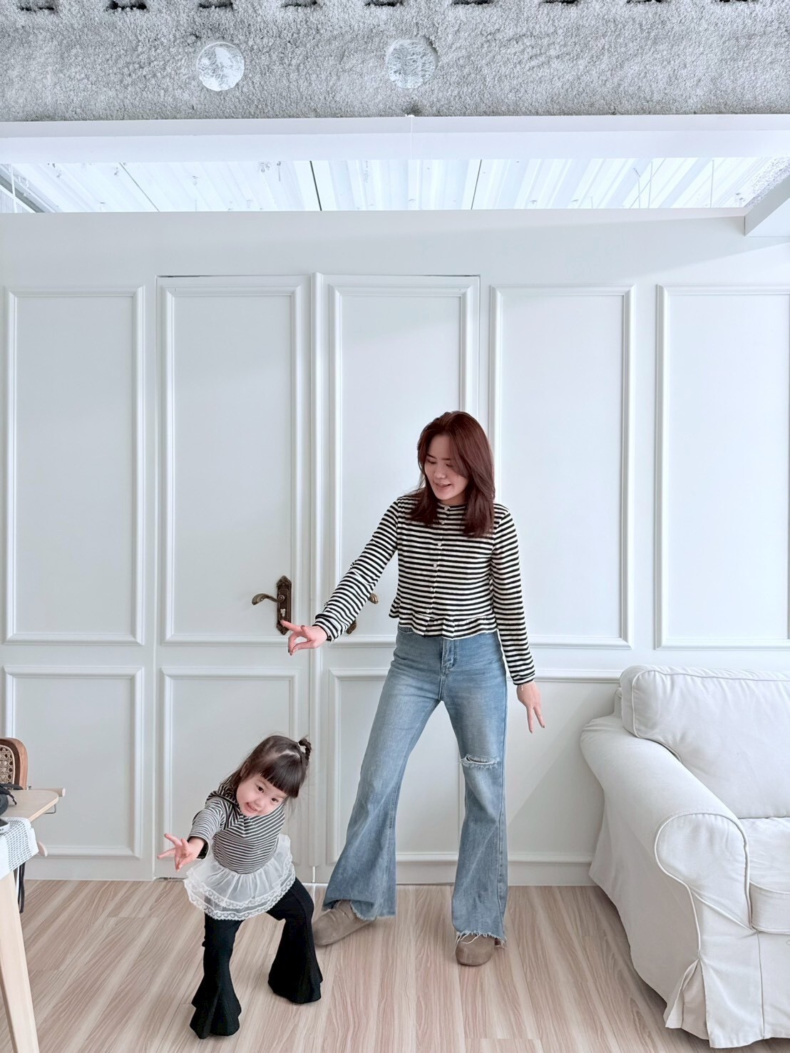 媽咪款｜荷葉下擺條紋針織上衣