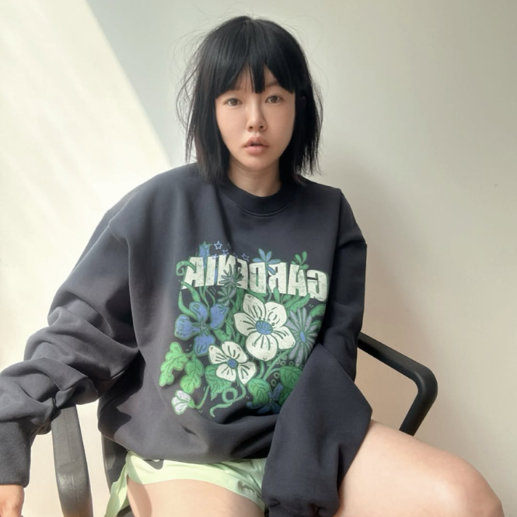 韓國 VL 長袖大學T 梔子花 GARDENIA 碳灰