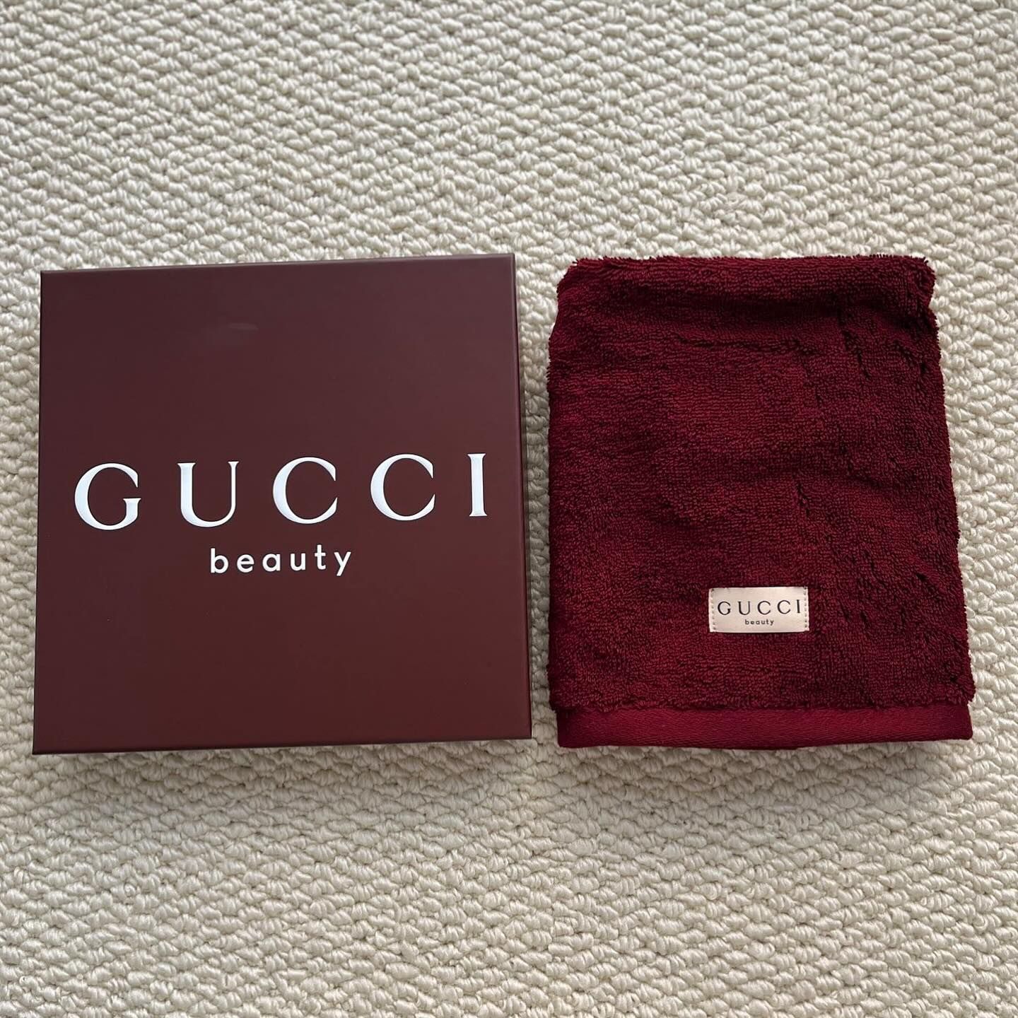 Gucci 香水贈品棗紅毛巾